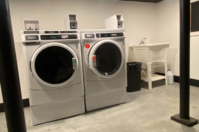 Building Photo - 154 S 4th St