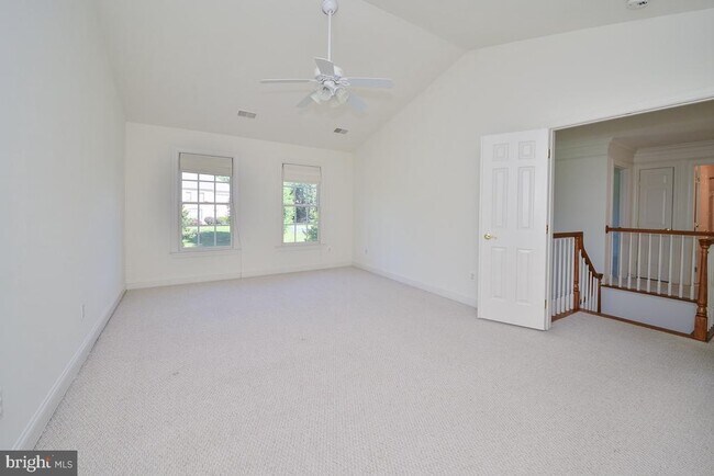 Building Photo - 855 Charwhit Ct