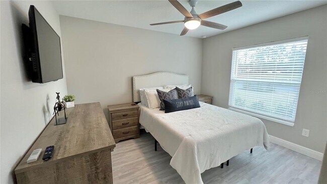 Building Photo - 6980 SW 179th Ave Rd