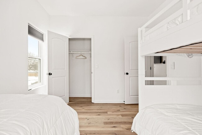 Building Photo - 35 Keystone Ave