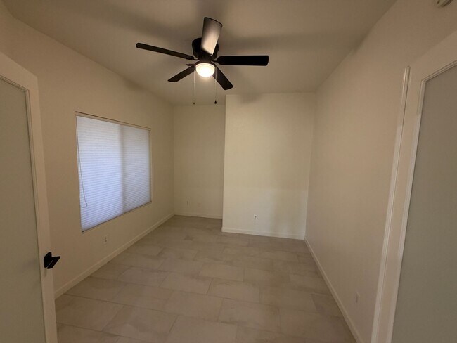 Building Photo - Beautifully Remodeled North Peoria Home 3 Bedroom 2 Bath Plus Office