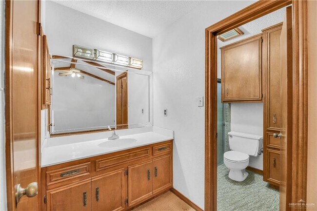 Building Photo - 16 N 17th St