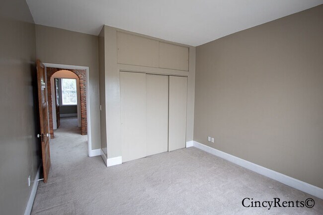 Building Photo - 61 Mulberry St