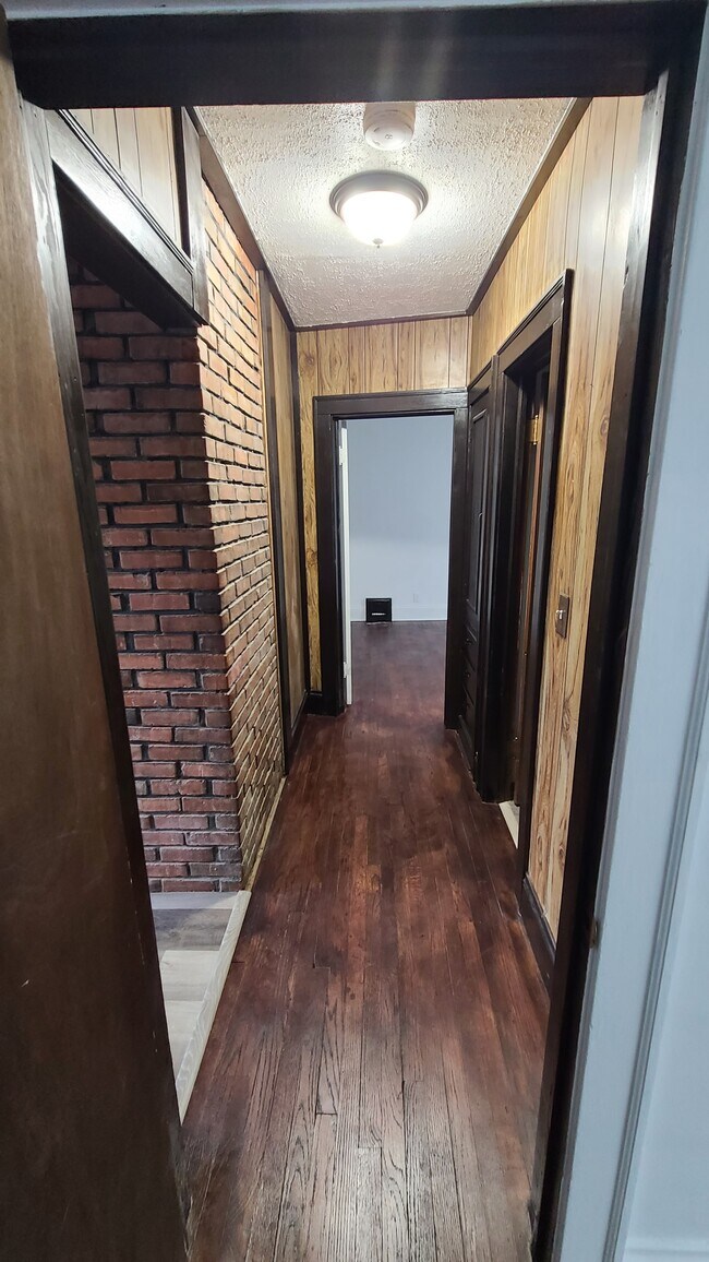 Building Photo - 3737 W 135th St