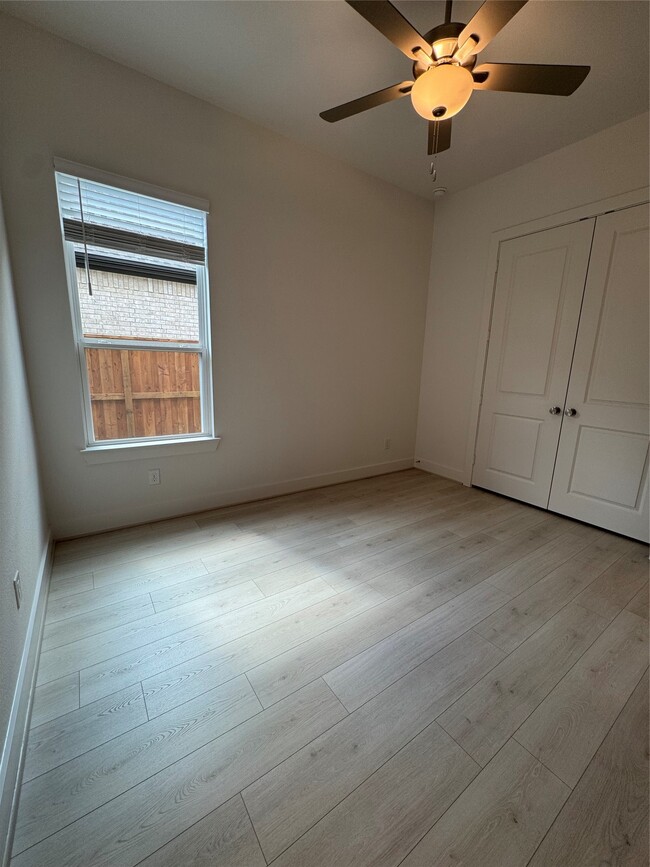 Building Photo - 7259 Stillmeadow Grv Dr