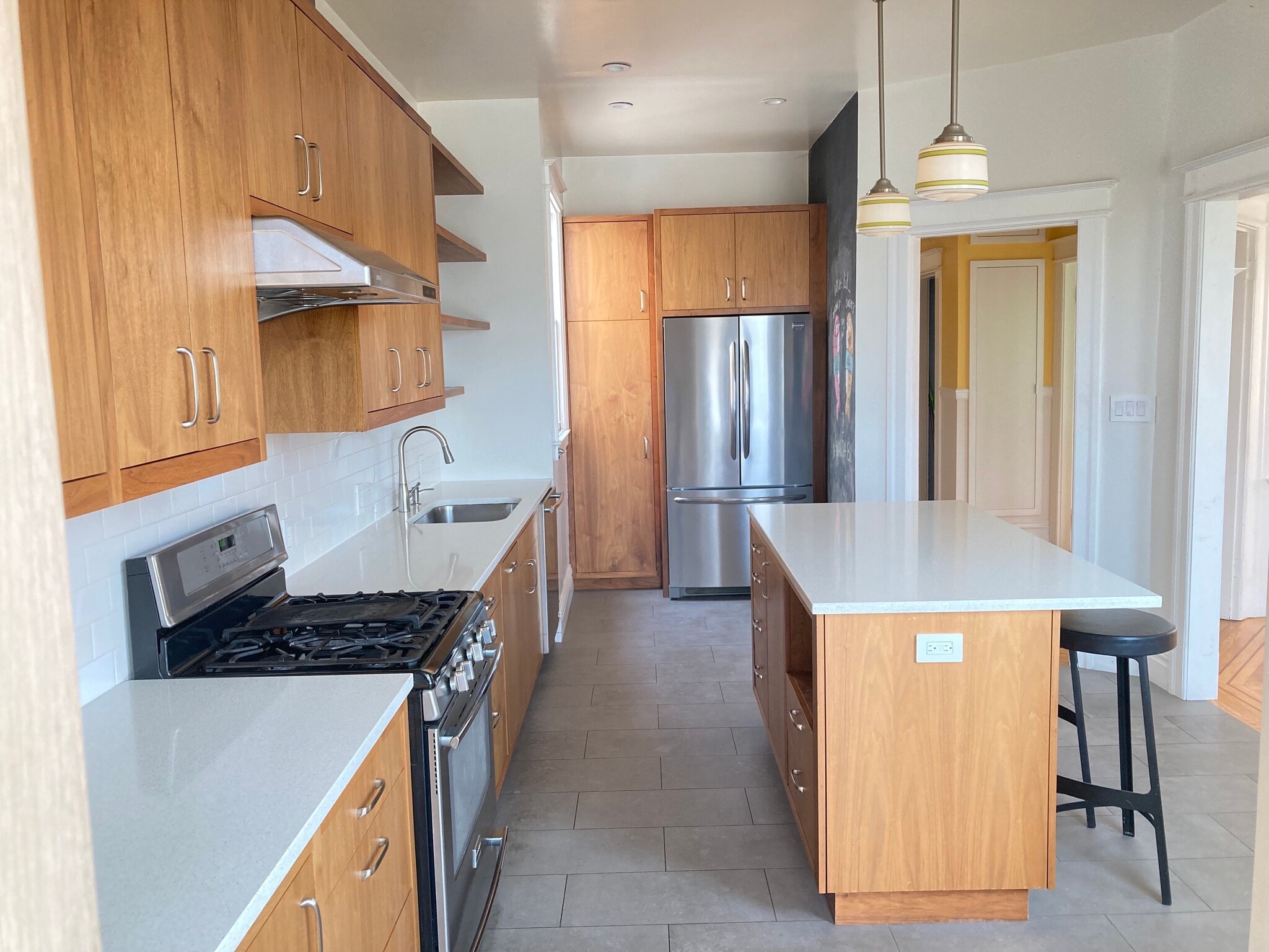 Building Photo - 924 Potrero Ave