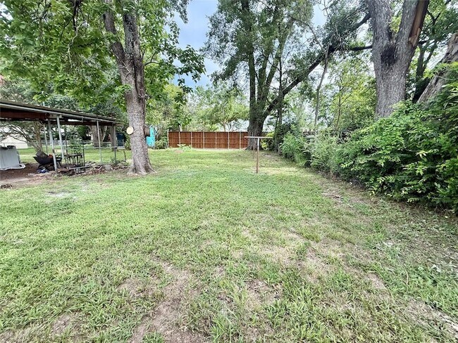 Building Photo - 417 Putman St