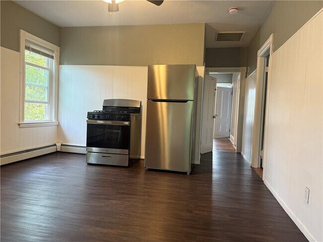 Building Photo - 50 E Transit St