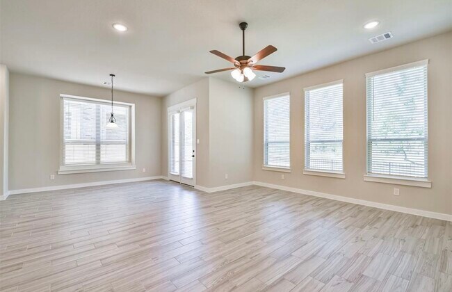 Building Photo - 10005 Red Beadtree Pl