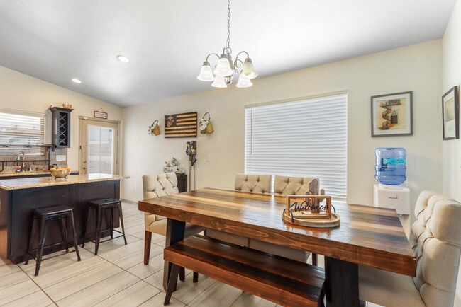 Building Photo - 12156 Mesquite Thorn Dr