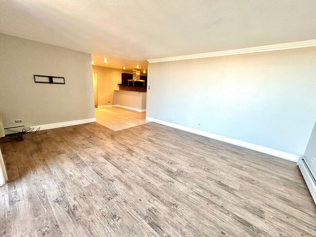 Building Photo - Cozy 1 Bed 1 Bath Condo in Denver Around t...