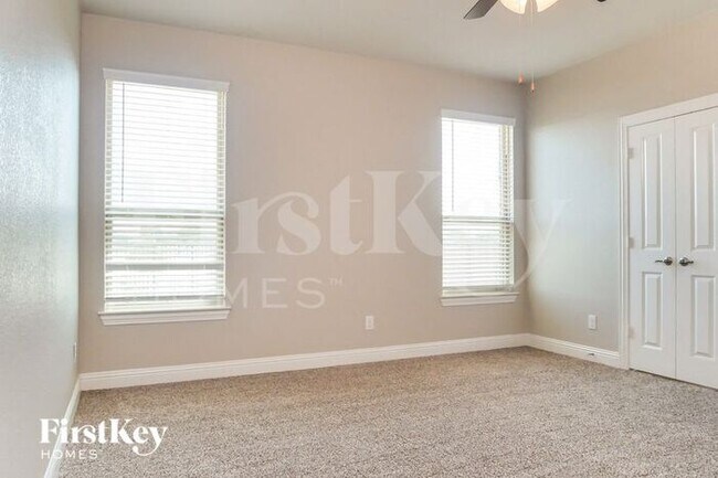 Building Photo - 2504 Cerro Ranch Rd