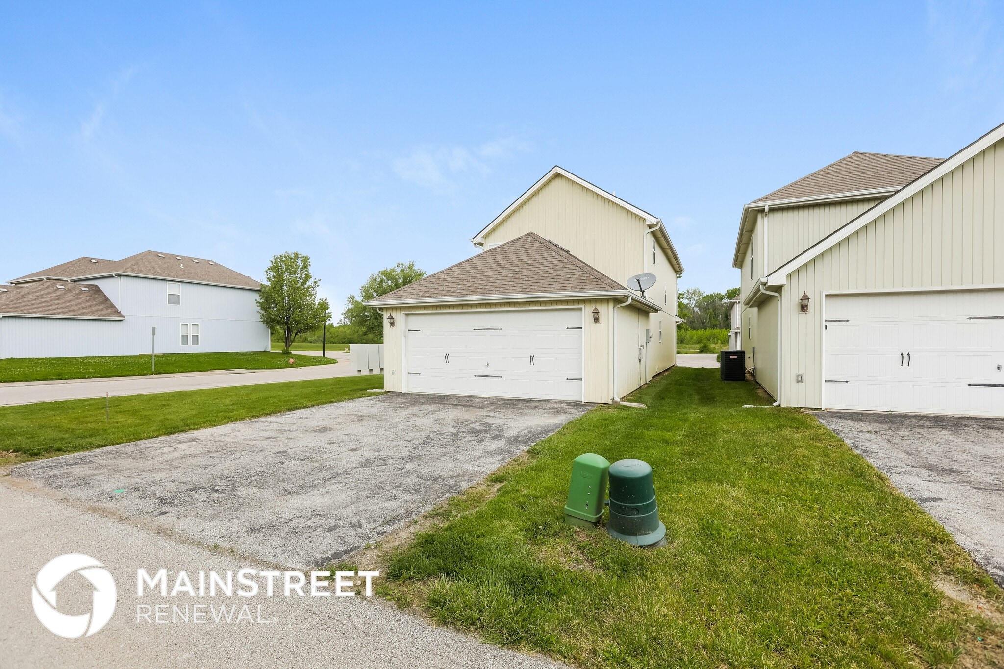 Building Photo - 411 NE Wolf Creek Dr