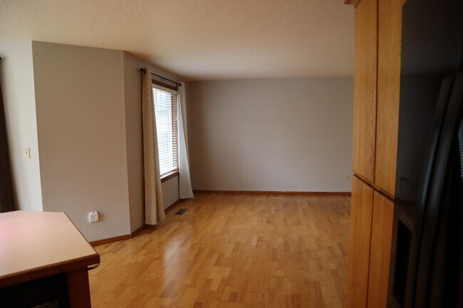 Building Photo - 1508 SE Solomon Loop