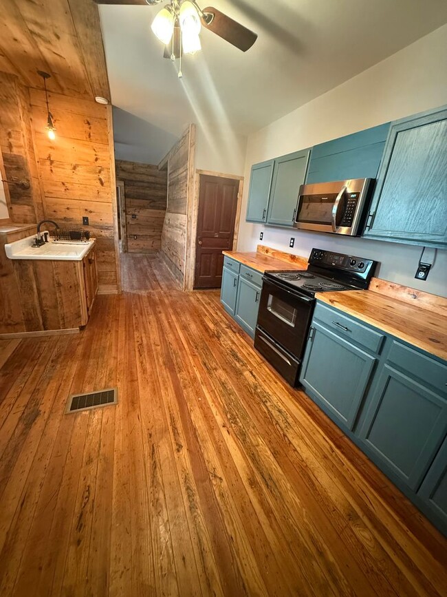 Building Photo - 3 Bedroom 1 Bathroom house in Carlisle PA!