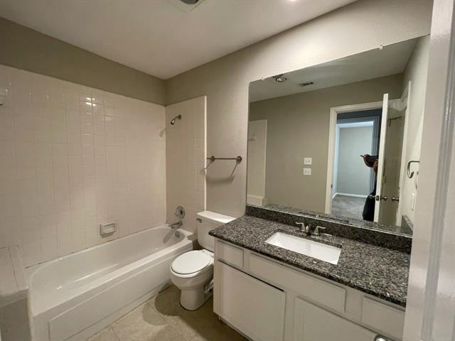 Building Photo - 5903 Sterling Green Trail