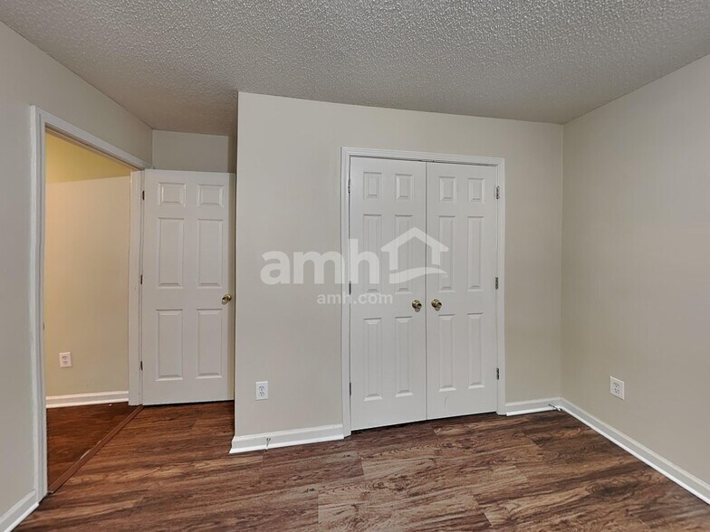 Building Photo - 821 Beranda Cir