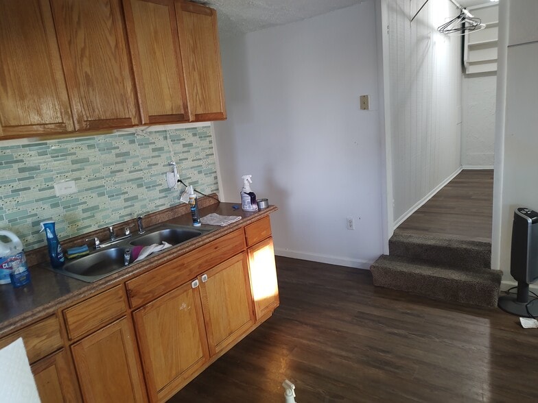 Building Photo - 7111 E 96th Ave