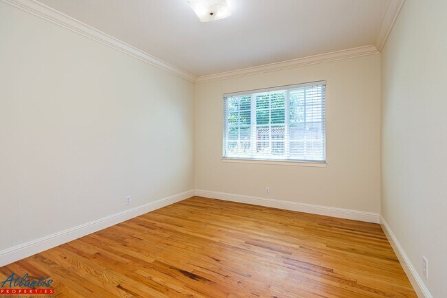 Building Photo - Beautiful Campbell Home | Desirable Location