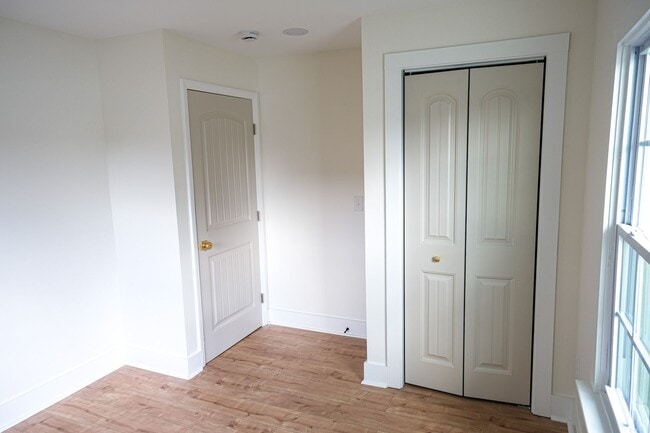 Building Photo - Charming 2BR/1BA Home in the West End Hist...