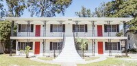 Building Photo - Newly Renovated 2 BR/1BA Luxury Apartment Home