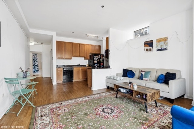 Building Photo - 8 W Monroe St