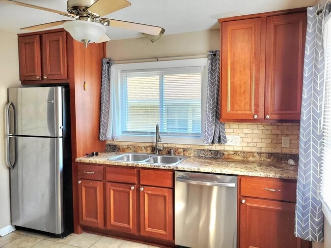 Building Photo - 4515 W Morgan Ave