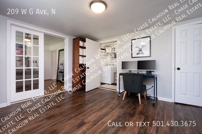 Building Photo - 209 W G Ave