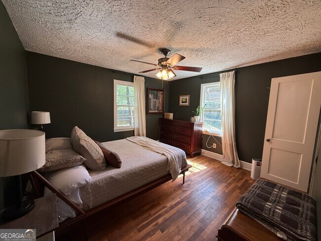 Building Photo - 199 Mimosa Dr