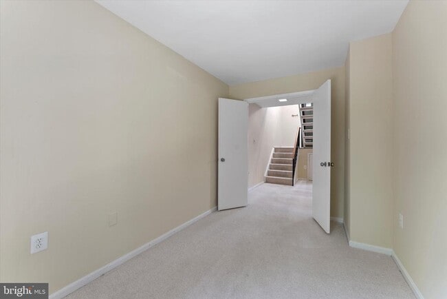 Building Photo - 7385 Emerald Dr