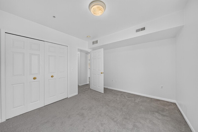 Building Photo - 1105 Joyce Ln