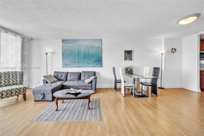 Building Photo - 2101 S Ocean Dr