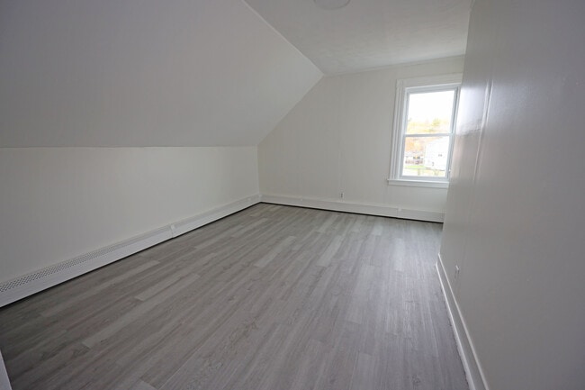 Building Photo - 358 Washington St