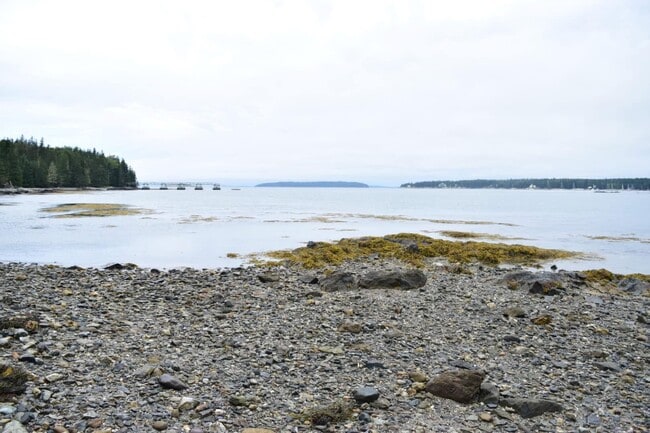 Building Photo - 74 N Deer Isle Rd