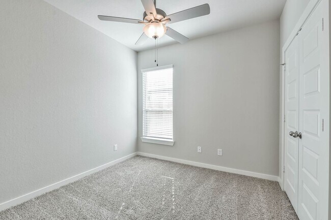 Building Photo - High Ceilings, Low Maintenance -Say Hello ...