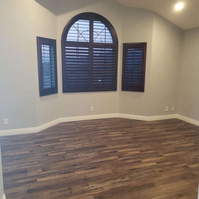 Building Photo - 13016 Mew Cir