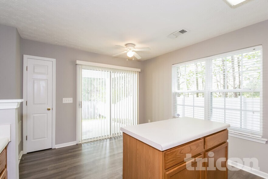Building Photo - 130 Silver Fox Trail