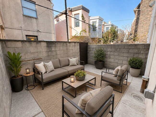 Building Photo - 1308 S Reese St