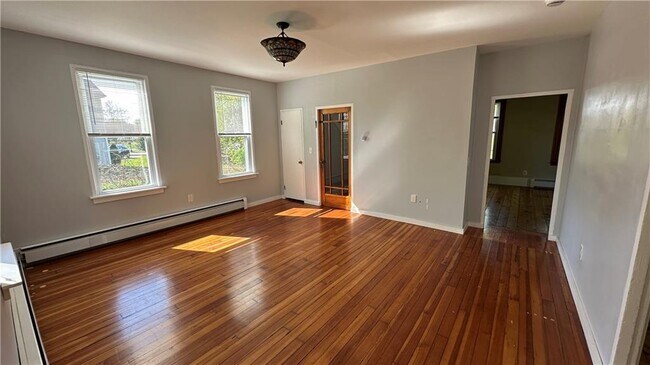 Building Photo - 3560 Kingstown Rd