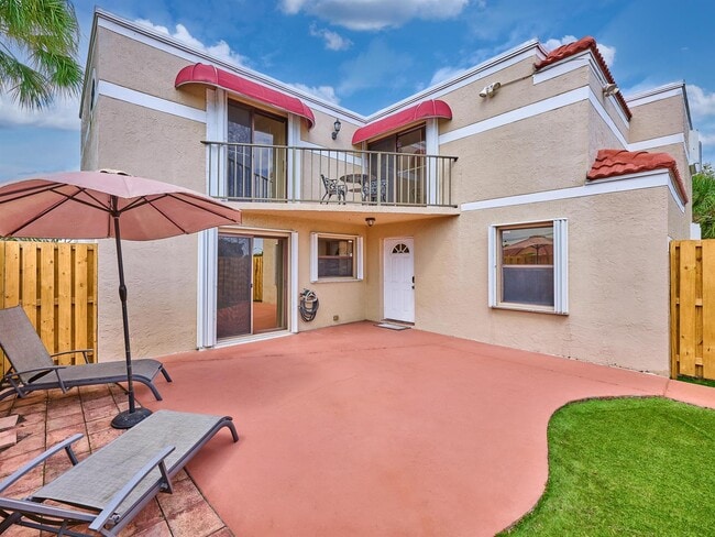 Building Photo - 4075 Village Dr