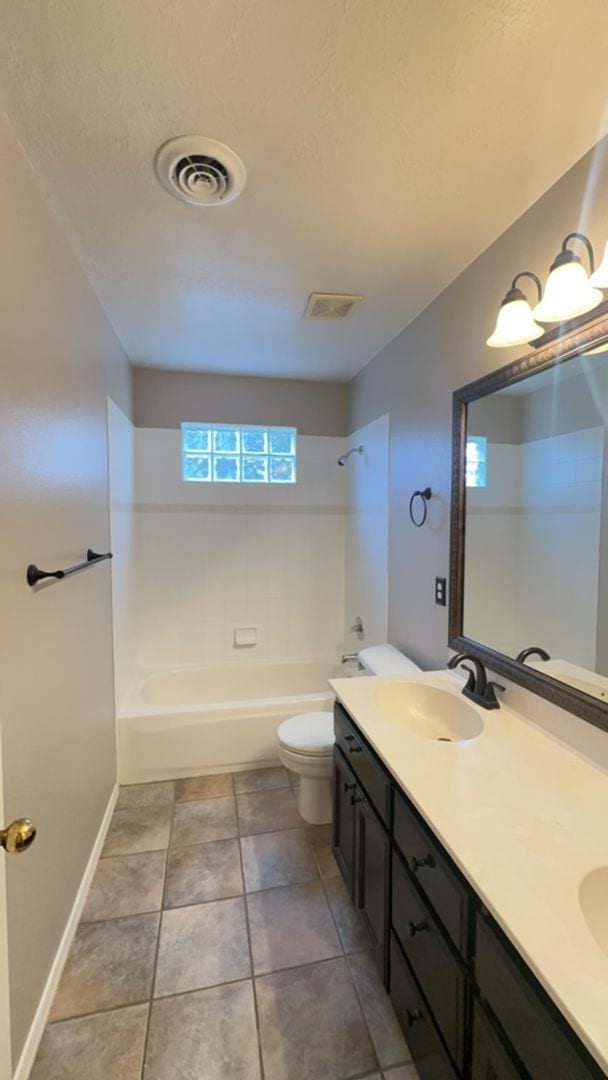 Building Photo - Beautiful 3 Bedroom Home 87402