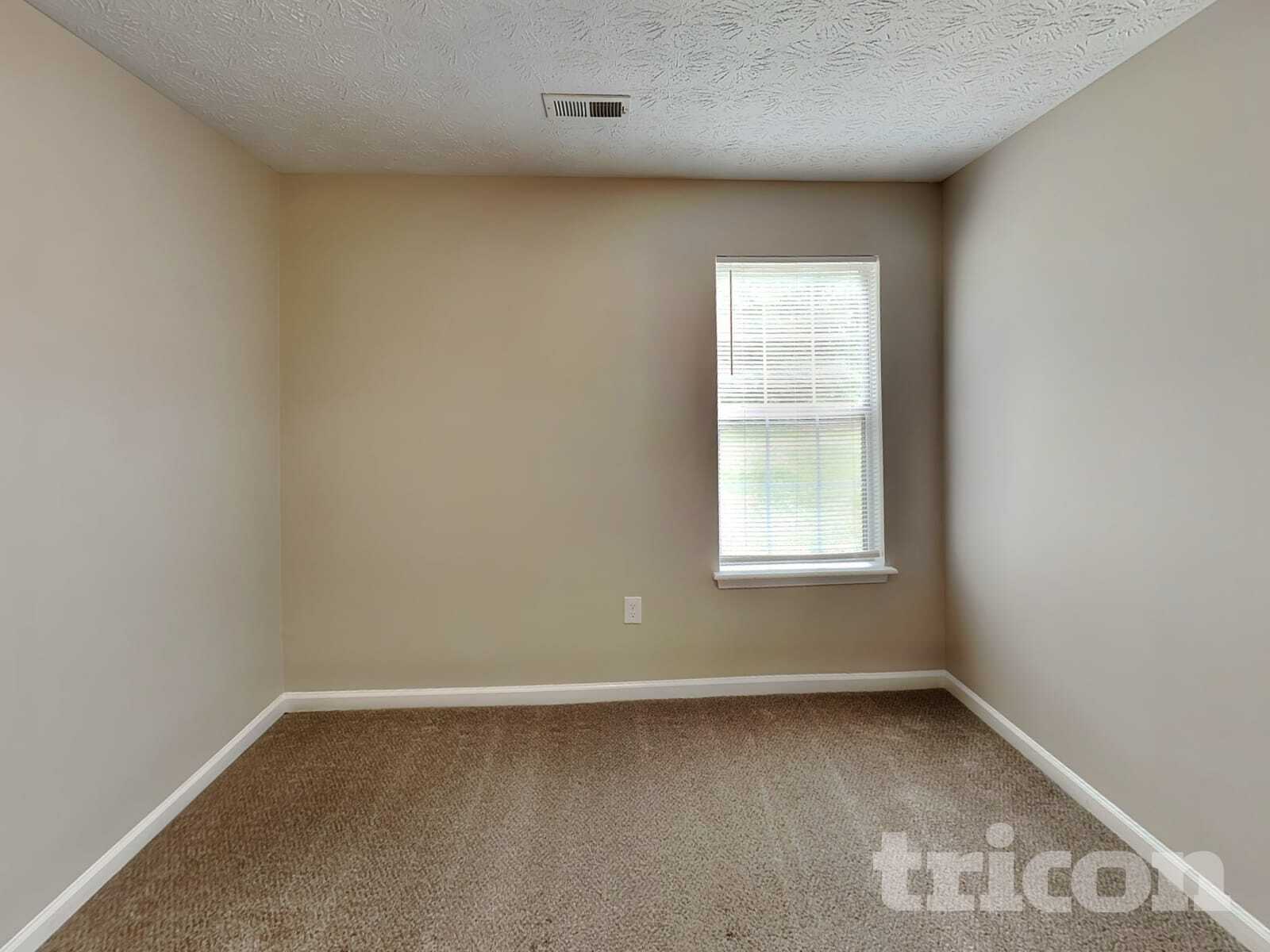 Building Photo - 3520 Willow Tree Cir