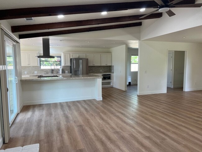 Building Photo - Beautiful Updated West Redding Home!