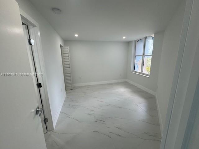 Building Photo - 18181 NE 31st Ct