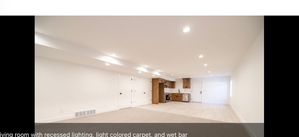 Building Photo - 361 E Ventura Blvd