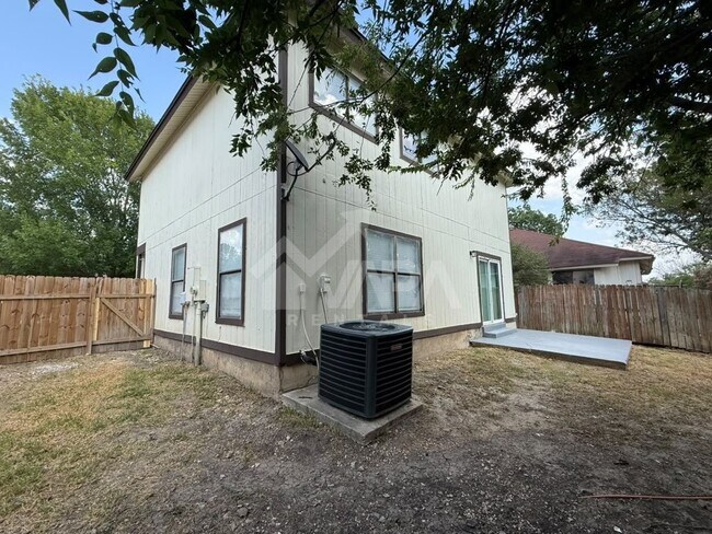 Building Photo - 817 Meadow Peak