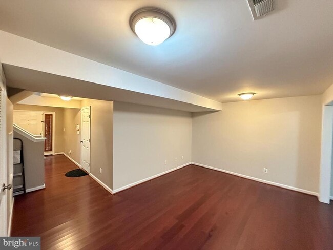 Building Photo - 2539 Banshire Dr