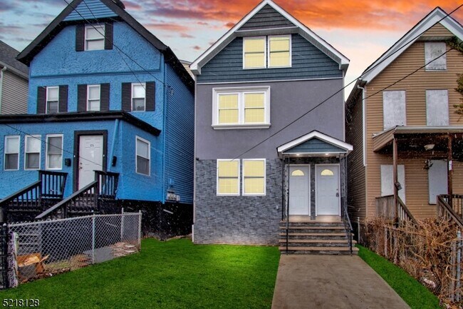 Primary Photo - 173 Oakwood Pl