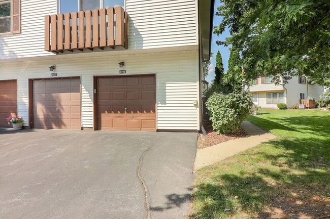 Building Photo - 7724 W Douglas Ct