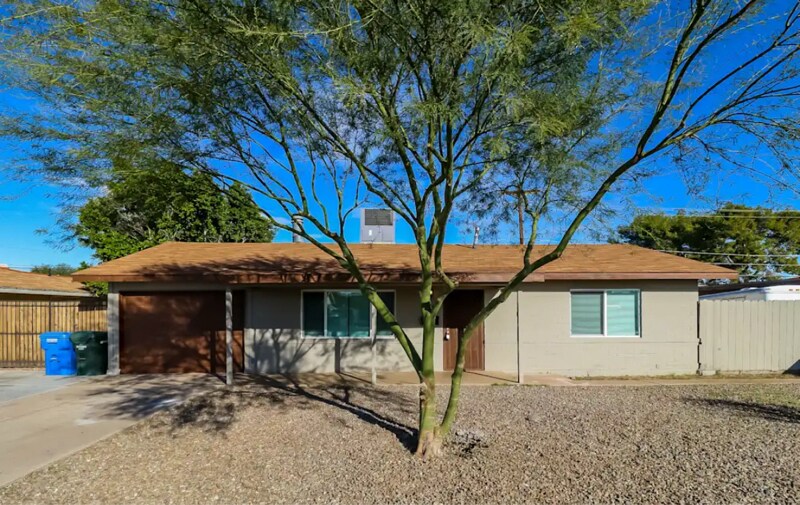 Building Photo - 2737 W Montebello Ave